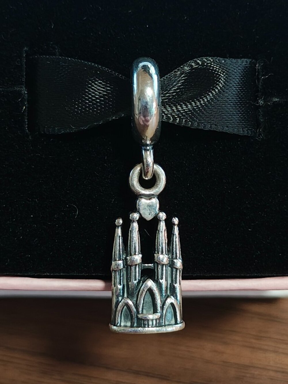Authentic Pandora Retired La Sagrada Familia Charm 791078 Spain Travel Exclusive